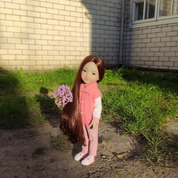 Лила на прогулке