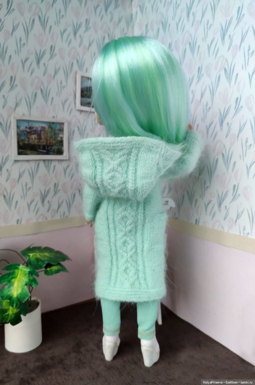 Пальто для Дафни — Куклы Rainbow High (Рейнбоу Хай (фото 3)