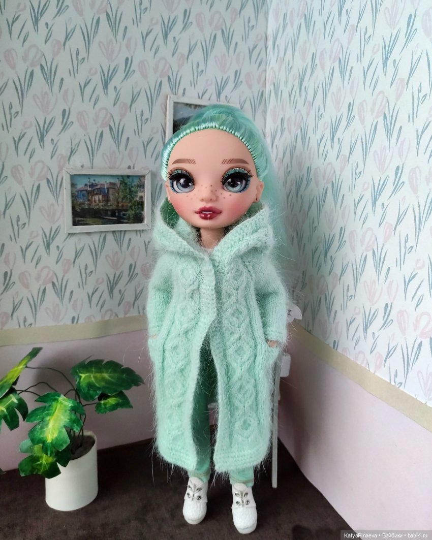 Пальто для Дафни — Куклы Rainbow High (Рейнбоу Хай