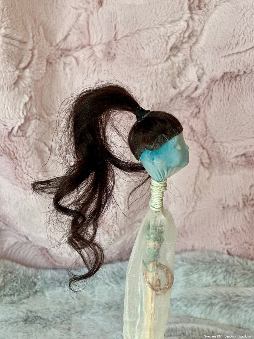 Не знаете, куда деть старые бабушкины пуговицы? Локоны для Лати. Парик (фото 3)