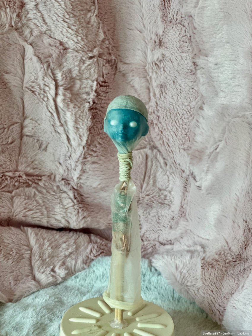 Не знаете, куда деть старые бабушкины пуговицы? Локоны для Лати. Парик