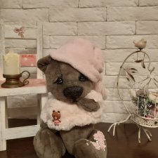 Авторский мишка с вышивкой