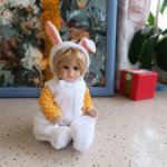 Кукла фарфоровая