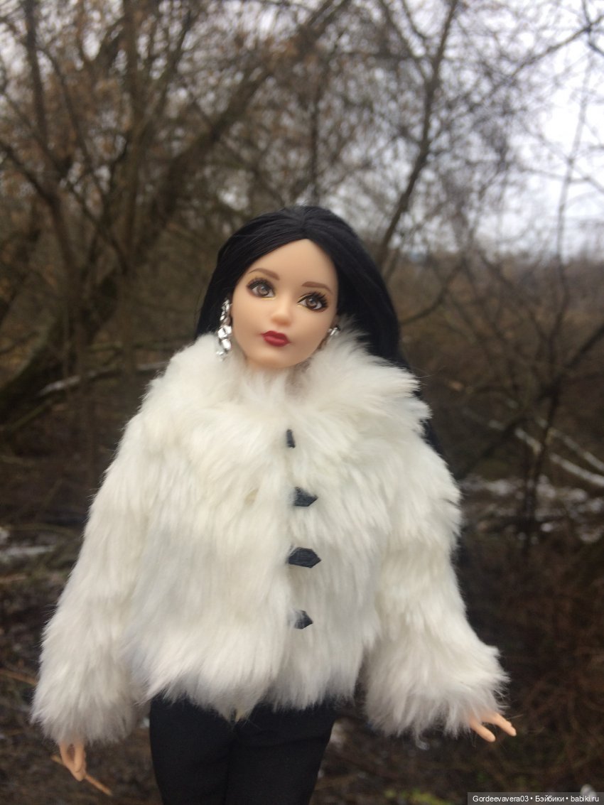 Немного снега этим утром — Куклы Barbie (Барби): Looks (фото 5)