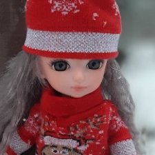 Лили на прогулке