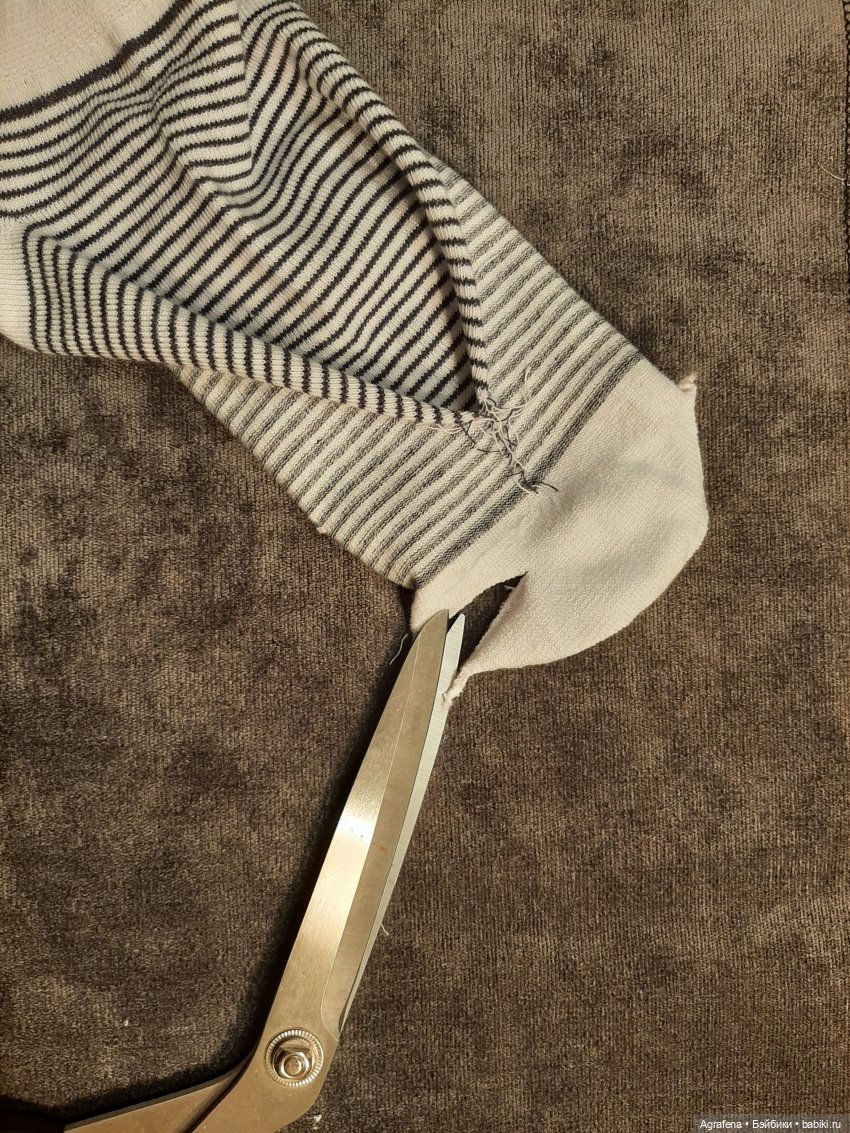 Шьём гольфы из укороченных носков (фото 4)