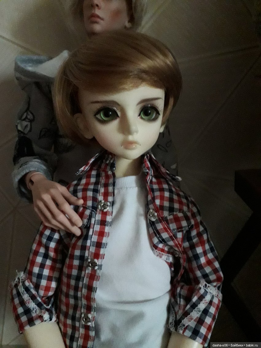 у меня паренек побольше от Натальи переехал, Luts Kid 1/4))) первый парень у нас и первый такой крупный)щас уже приятелями обзавелся,а как приехал тока девчонки вокруг толпились)))))