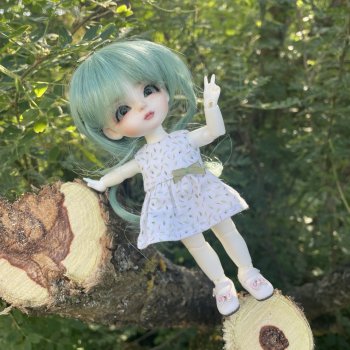 Среди зелени