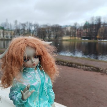 Зайка Флинт гуляет по Питеру)