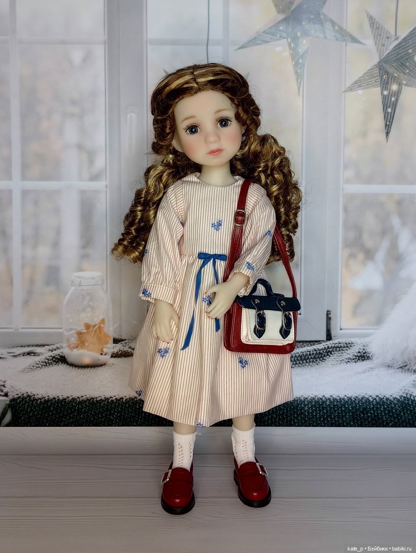 Чтобы сделать девушку счастливой, надо купить ей платьице и устроить фотосессию - 1 :))