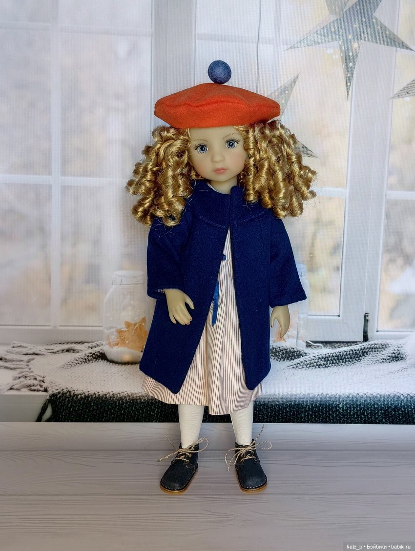 Чтобы сделать девушку счастливой, надо купить ей платьице и устроить фотосессию - 1 :))