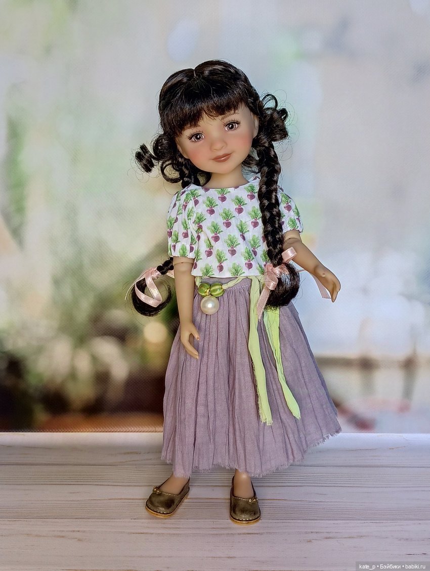 Чтобы сделать девушку счастливой, надо купить ей платьице и устроить фотосессию - 1 :))