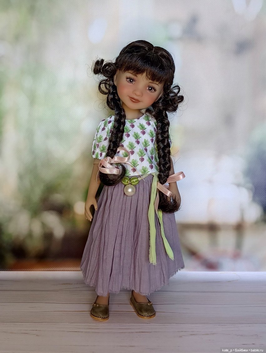 Чтобы сделать девушку счастливой, надо купить ей платьице и устроить фотосессию - 1 :))