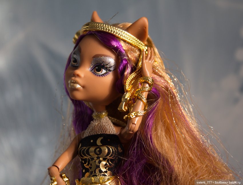 В полнолуние немного причудлива