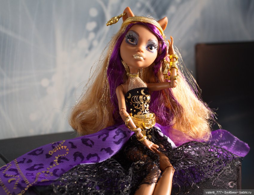 В полнолуние немного причудлива