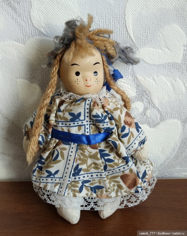 Вороне где-то бог послал кусочек... кукол