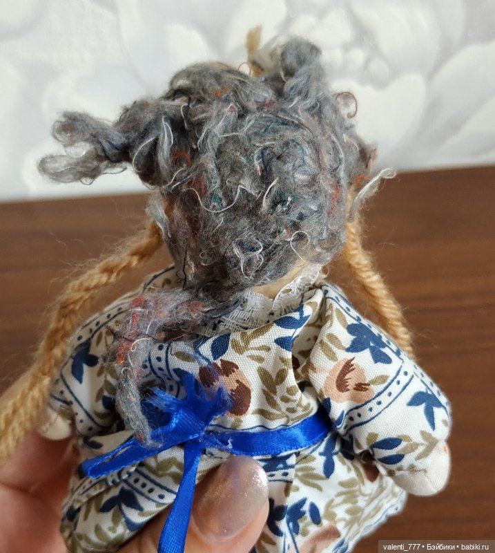 Вороне где-то бог послал кусочек... кукол