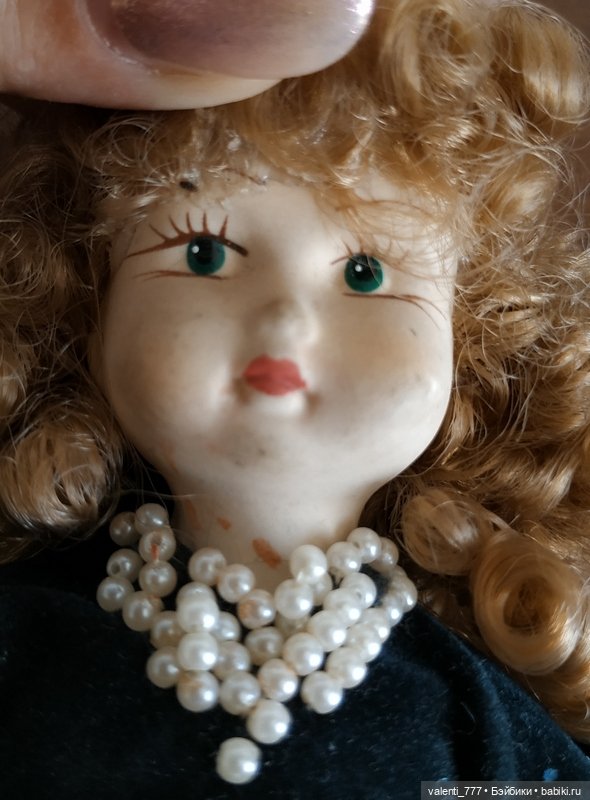 Вороне где-то бог послал кусочек... кукол