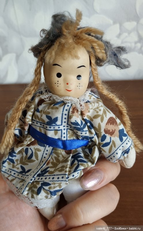 Вороне где-то бог послал кусочек... кукол