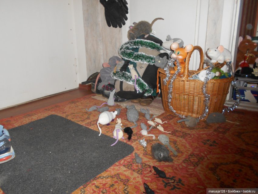 Мышиное нашествие на город Новомак: фоторепортаж с места событий. Часть первая