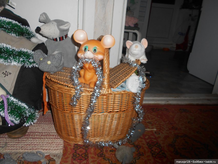 Мышиное нашествие на город Новомак: фоторепортаж с места событий. Часть первая