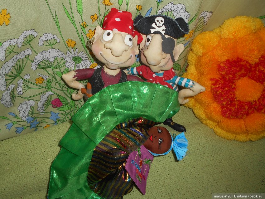 Новомаковская Санта-Барбара: пираты врываются в город | Бэйбики Новомаковская Санта-Барбара: пираты врываются в город (фото 10)