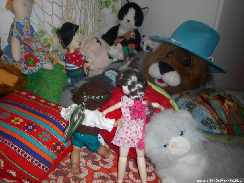 Новомаковская Санта-Барбара: пираты врываются в город | Бэйбики Новомаковская Санта-Барбара: пираты врываются в город (фото 5)