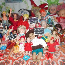 Флешмоб кукол ещё не вылеченных, но очень храбрых и активных