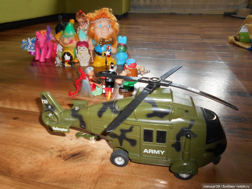 Украденные свадебные подарки, путешествие и розовый песок