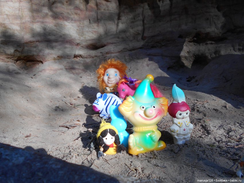 Украденные свадебные подарки, путешествие и розовый песок