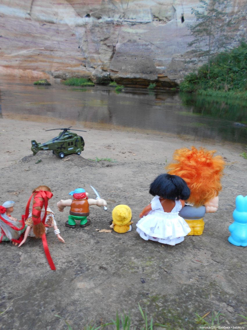 Украденные свадебные подарки, путешествие и розовый песок