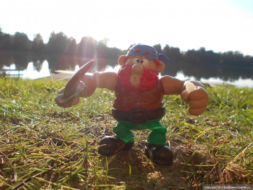 Украденные свадебные подарки, путешествие и розовый песок