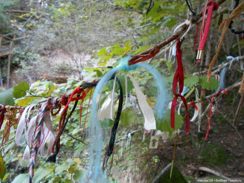 Украденные свадебные подарки, путешествие и розовый песок