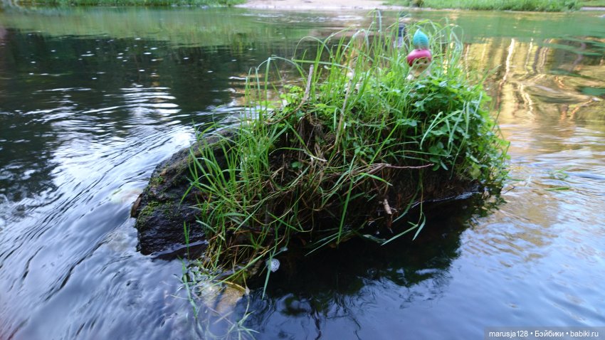 Украденные свадебные подарки, путешествие и розовый песок