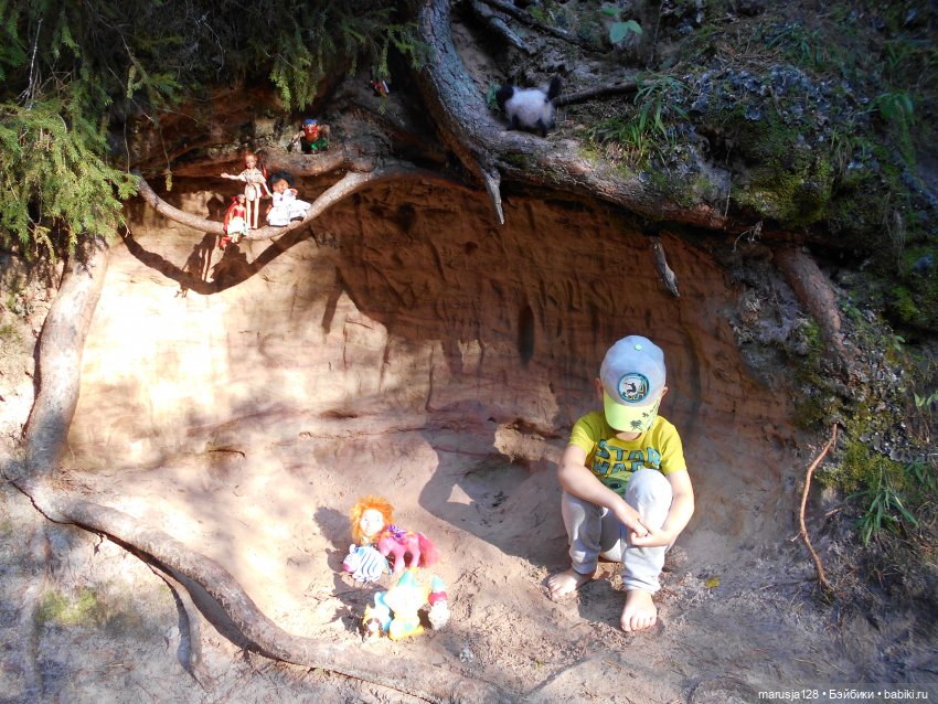 Украденные свадебные подарки, путешествие и розовый песок