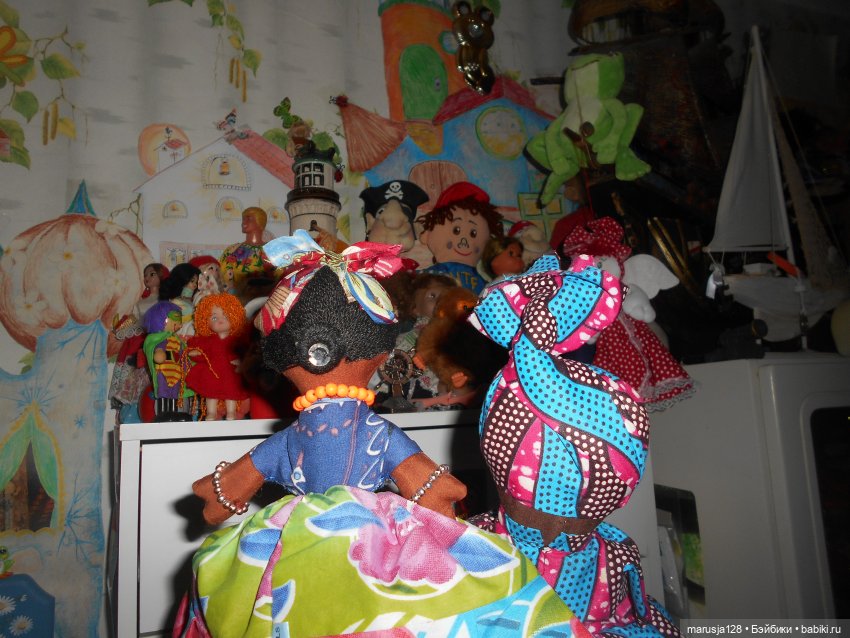 О матушке Тео, Брильянтеле и сёстрах Укулеле