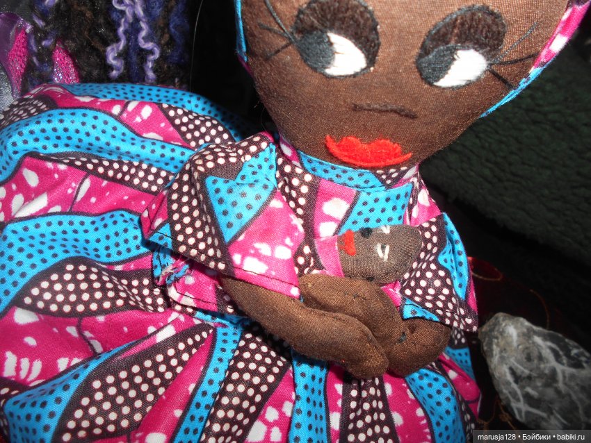 О матушке Тео, Брильянтеле и сёстрах Укулеле