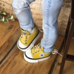 Кеды конверсы желтые для кукол  Paola Reina Паола Рейна 32 см