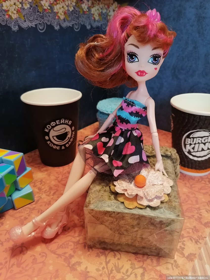 Дом кукол Лавандовый сон. Семейка "Монстр хай" - представление (часть 3)