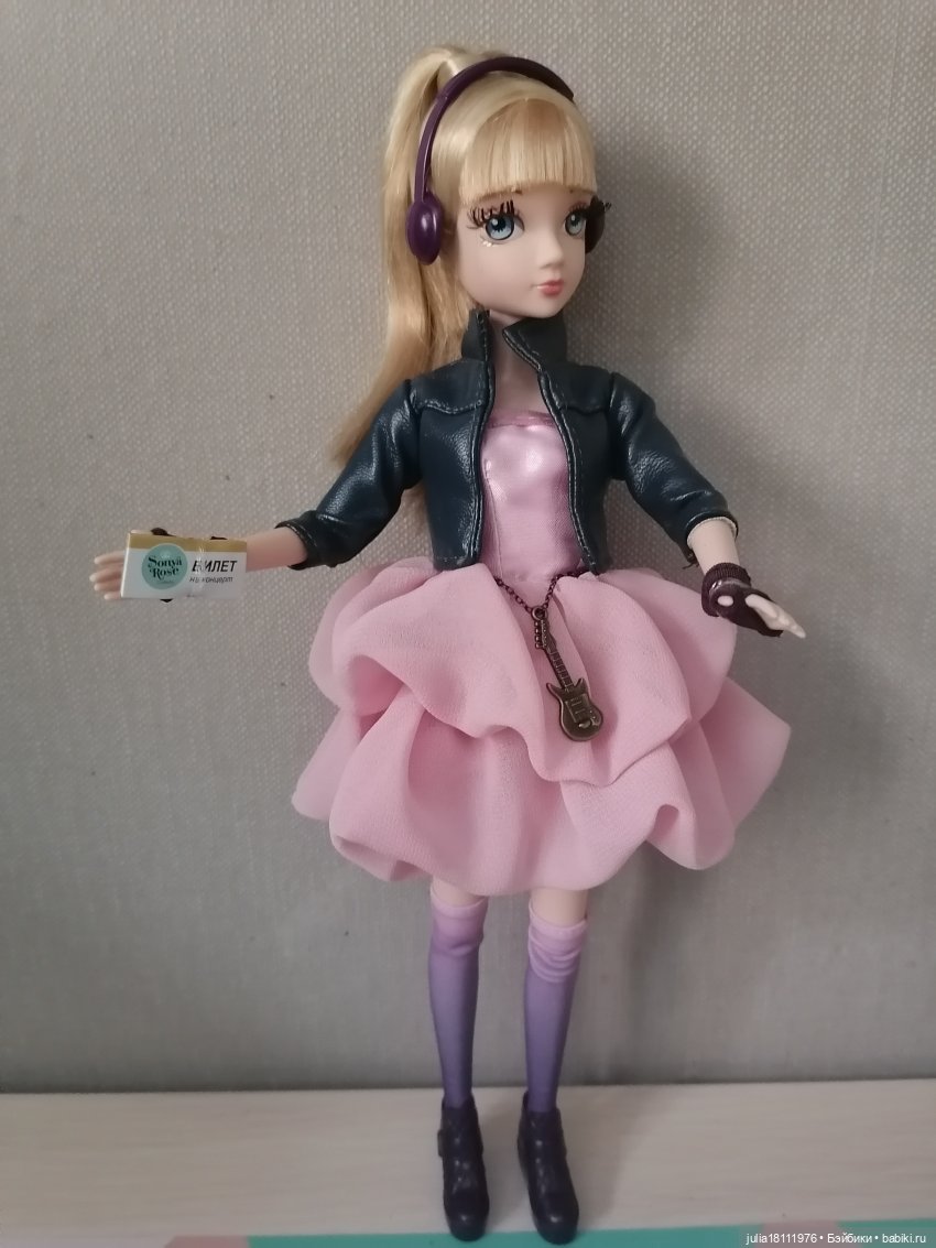 Дом кукол Лавандовый сон. Семейка Барбиобразные. Часть 3. Куклы "Соня Роуз" (фото 4)
