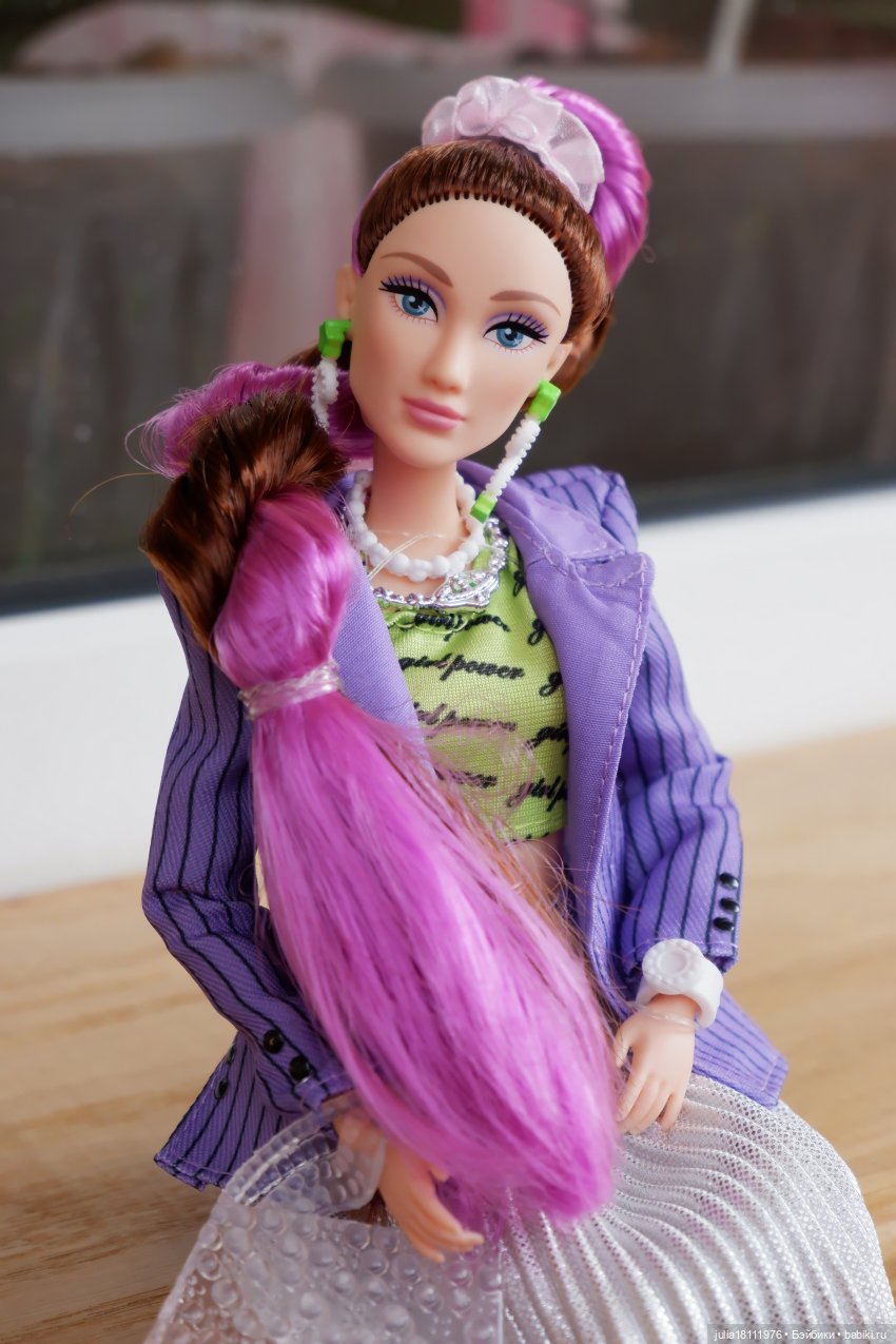 Дом кукол "Лавандовый сон". Семейка Барбиобразные. Часть 6. Дефа Люси. Представление (фото 10)
