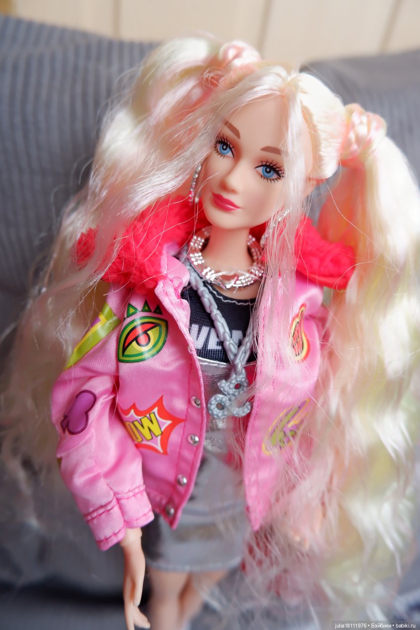 Дом кукол "Лавандовый сон". Семейка Барбиобразные. Часть 6. Дефа Люси. Представление (фото 9)