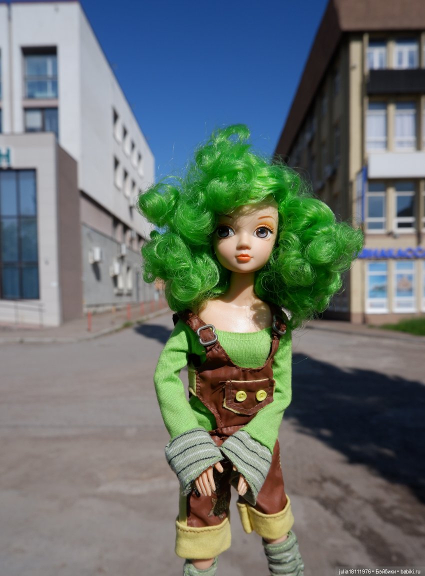 Дом кукол Лавандовый сон. Семейка Барбиобразные. Часть 11. Куклы "Соня Роуз/Курн" (фото 4)