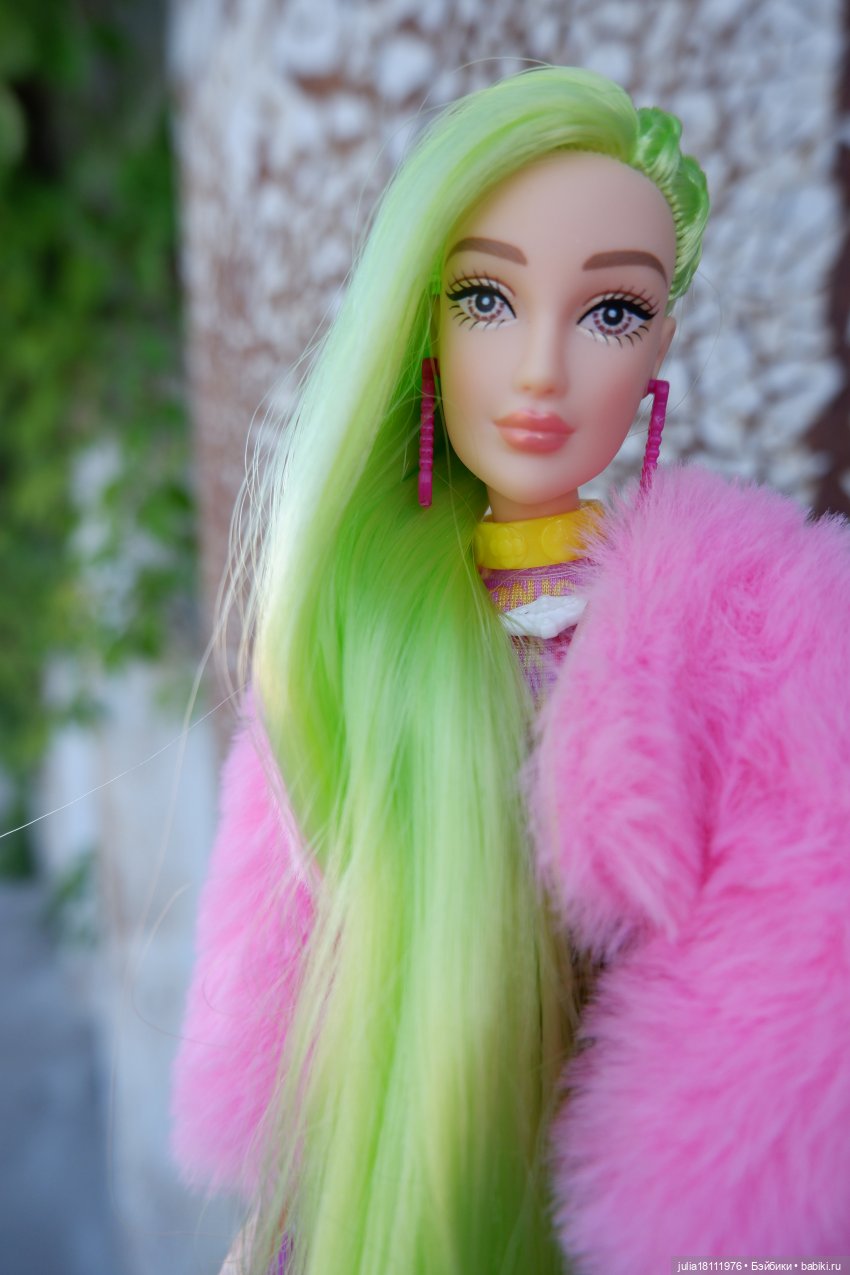 Дом кукол "Лавандовый сон". Семейка Барбиобразные. Часть 13. Дефа Люси. Представление (фото 4)