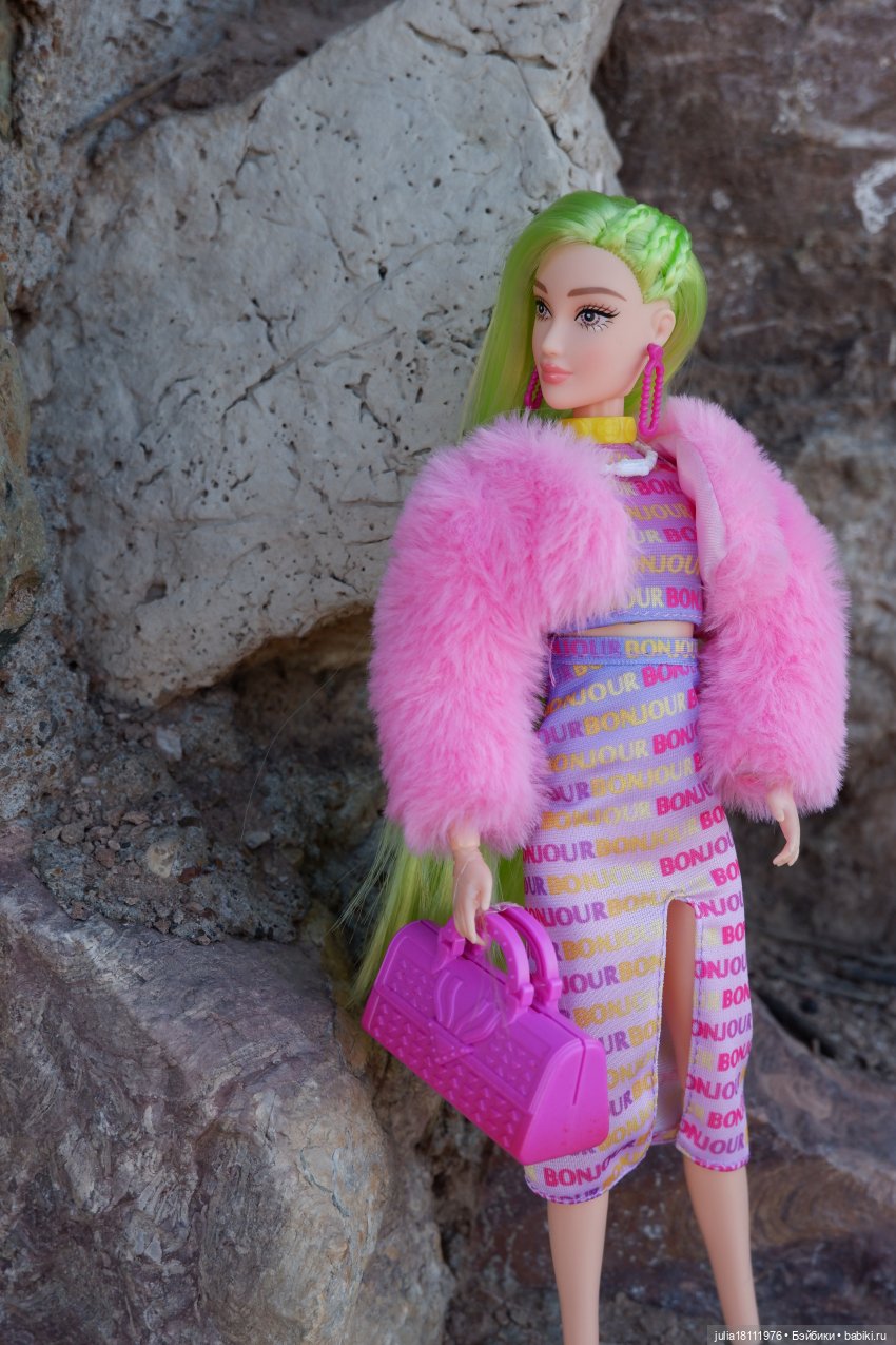 Дом кукол "Лавандовый сон". Семейка Барбиобразные. Часть 13. Дефа Люси. Представление (фото 2)