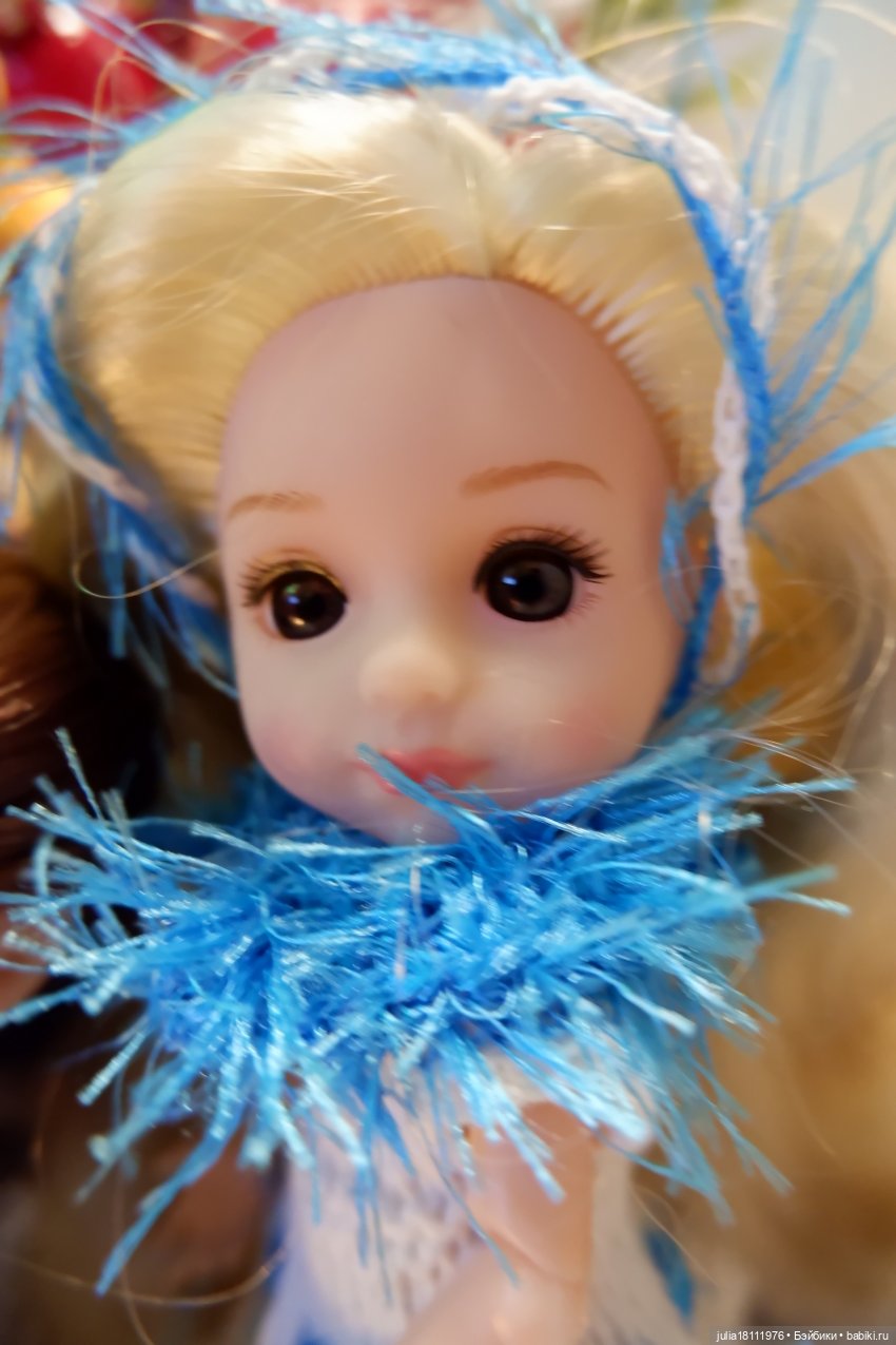 Дом кукол Лавандовый сон. Клубочки и куколки баболи. Коллекция новогодних платьев "Снежинка"