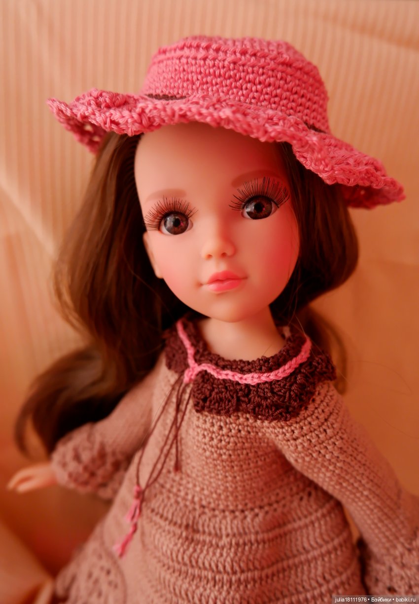 Клубочки и куколки Vidal Rojas