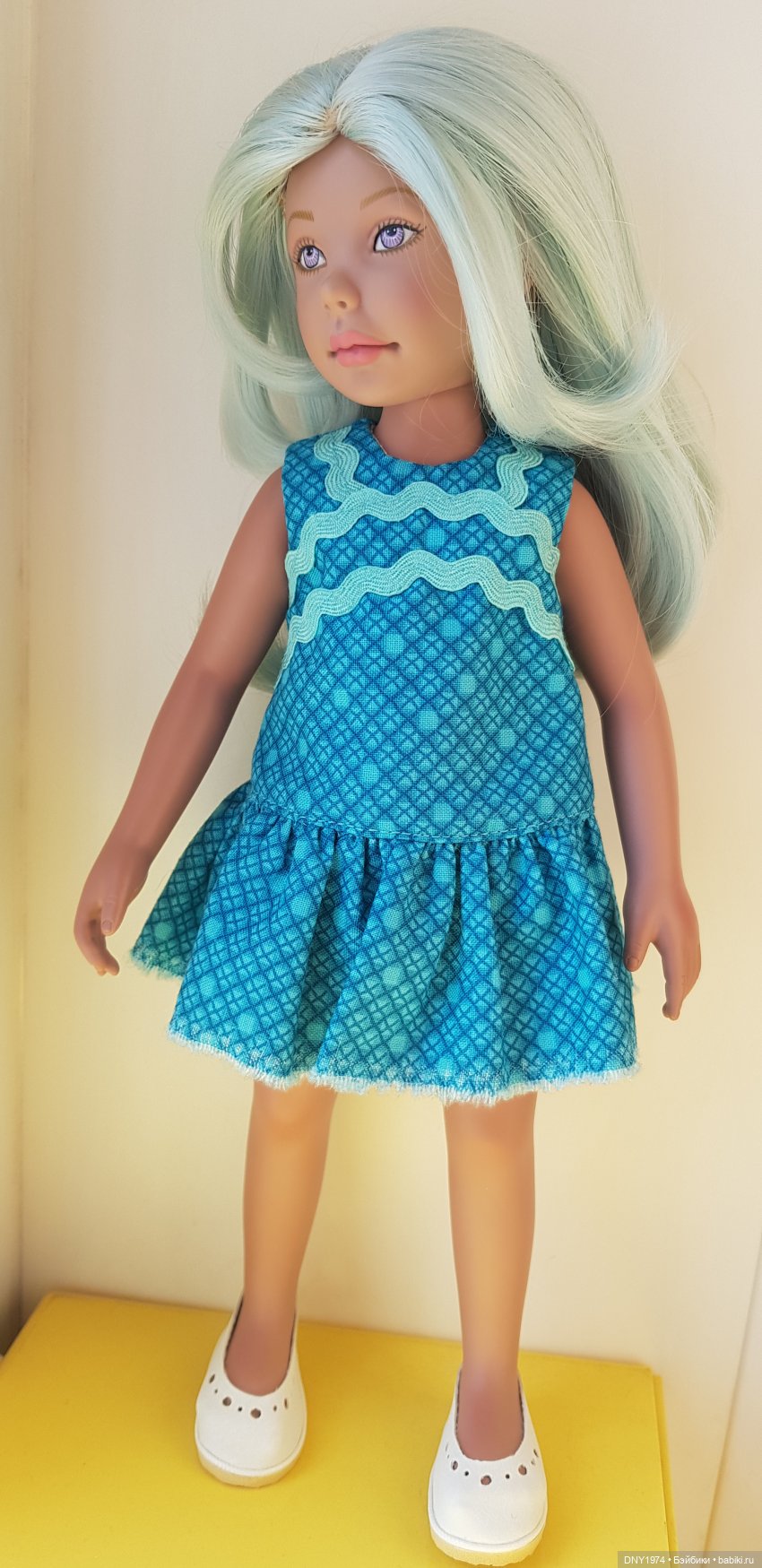 Просто примеряем парички на куклу Д.Бастьена