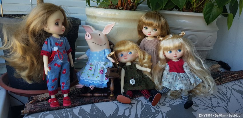 Любимая тетушка уезжает. Но обещает вернуться