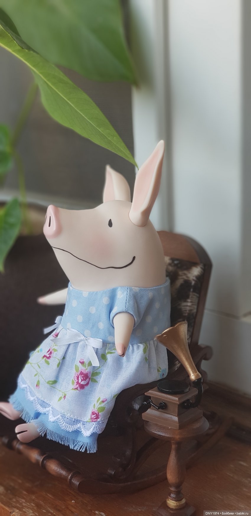 Любимая тетушка уезжает. Но обещает вернуться